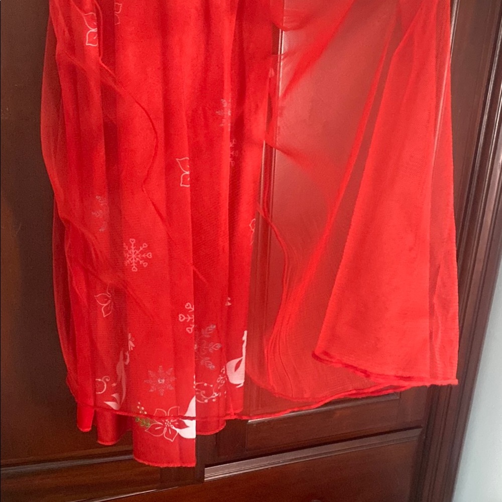 Disney Princess Red Kids Costume or sleepwear. - Picture 10 of 10